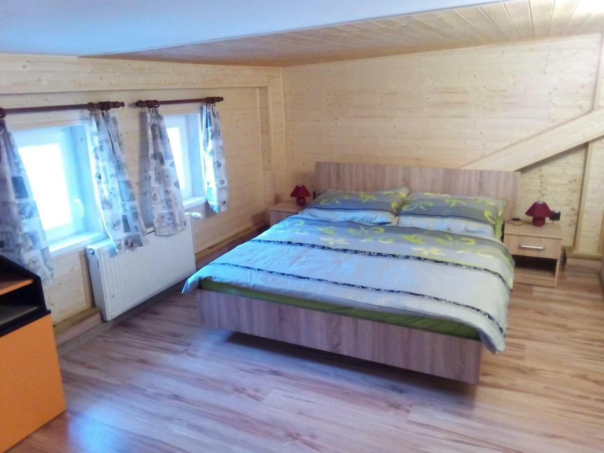 Вілла Ubytovani 67 Kuncice nad Labem Екстер'єр фото